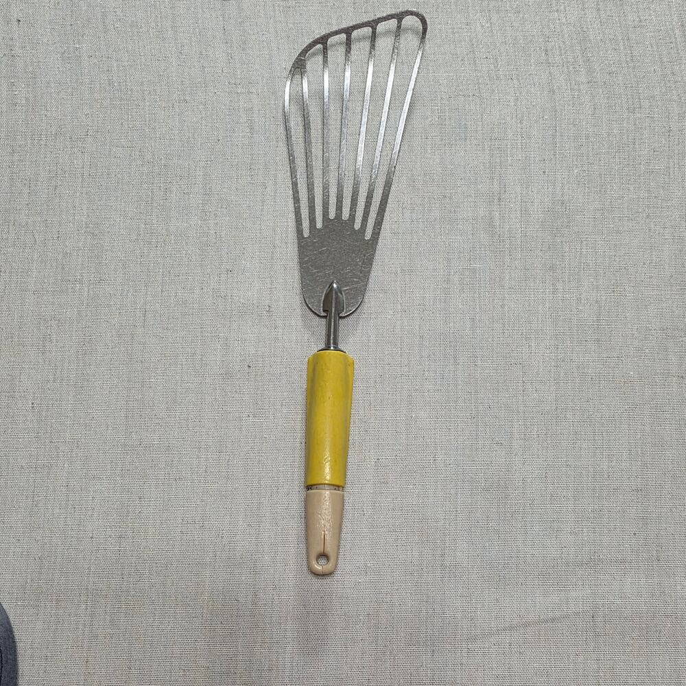 Vintage EKCO A&J Batter Beater Curved To Fit The Bowl USA Wood Handle Spatula